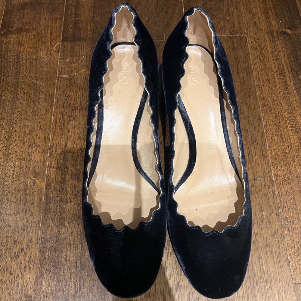 Chloe Scalloped block heel